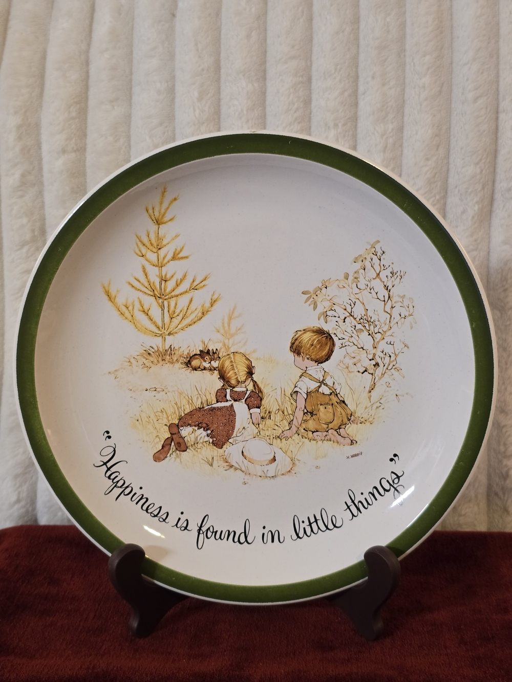 Vintage 1972 Holly Hobbie Collector Plate - Green Rim 10.25”